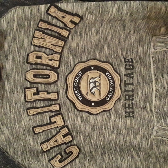 California Heritage raised design gray hoodie size medium - Picture 3 of 7